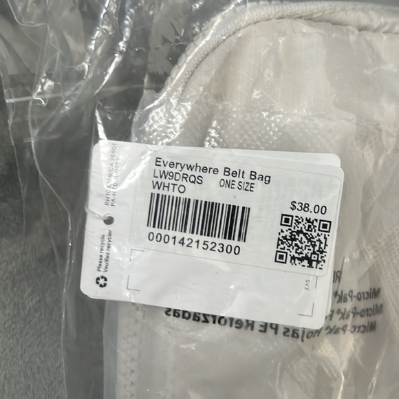 🤍 LAST ONE!! OG Lululemon Everywhere Belt Bag White Opal Old Style - Picture 4 of 5
